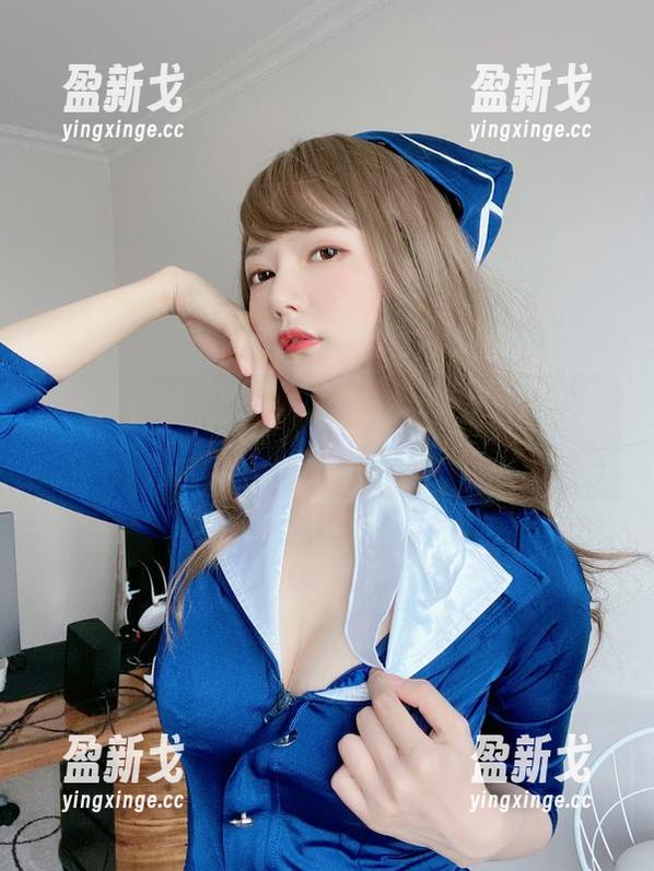 不盲目追求完美的51酱，九月制服也能在图库中找到归属