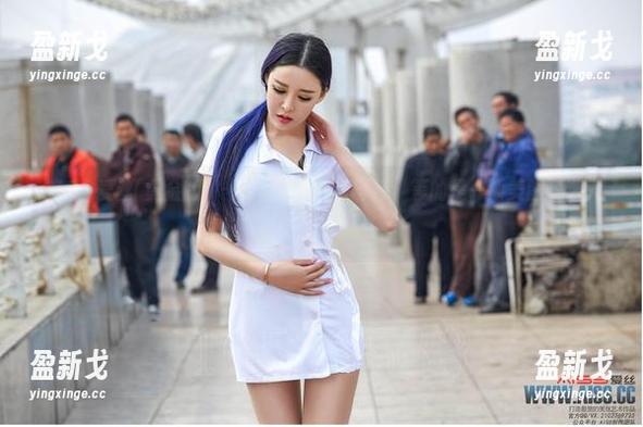 AISS爱丝(黄金版) - 索菲坚持独自等待，等的是一顿美图精选大餐！