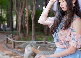 更新！看Bambi(밤비)如何把黑色穿得如此随心所欲，真美啊。