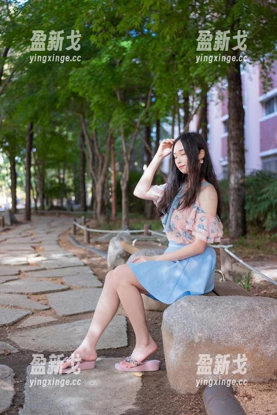 更新！看Bambi(밤비)如何把黑色穿得如此随心所欲，真美啊。