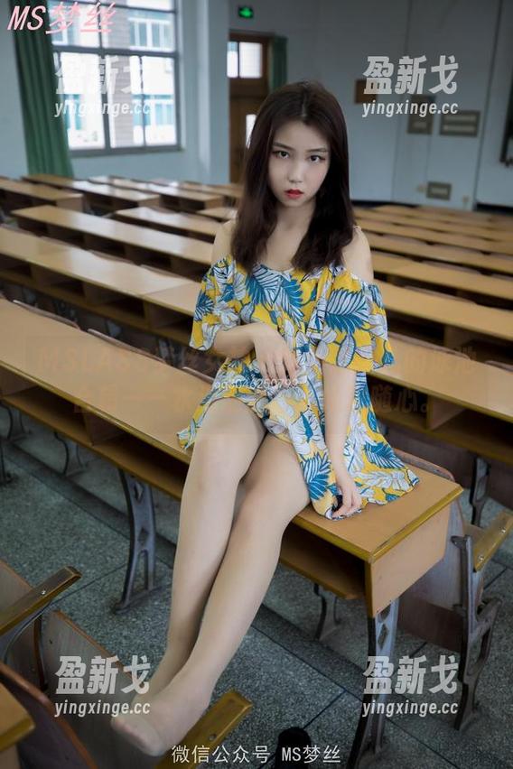 MSLASS梦丝女神 - 畅游张灵儿的泳池合辑——水温刚刚好，嬉戏随心。
