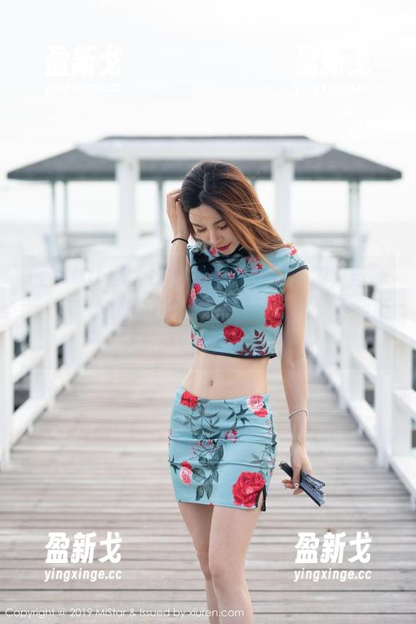 MiStar魅妍社 - 隐秘的白丝魅力，陈雅漫VICKY的原图和照片交替追逐，不要眨眼哦！