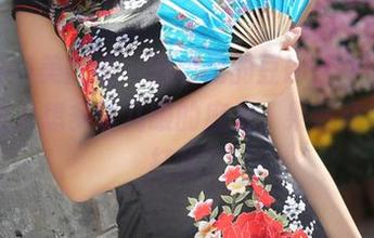 MyGirl美媛馆 – 图包里的豆baby红裙，有种让人想多看几眼的魔力，果然红色不怕打扰？