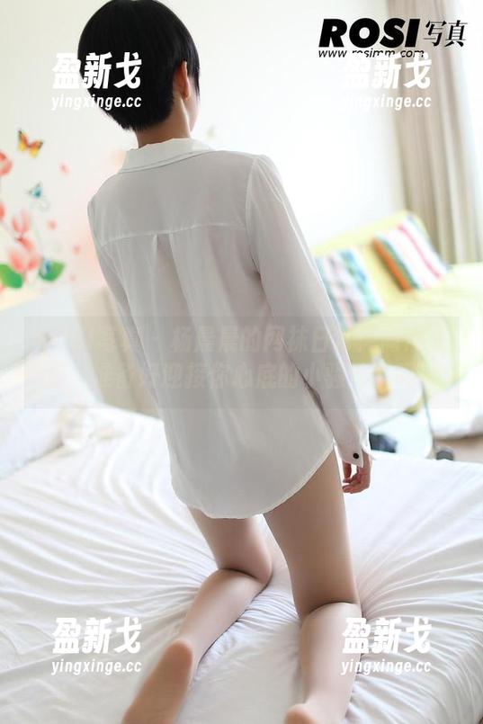 ROSI写真 - 杨晨晨的网袜日常：高清美图，准备好迎接你心底的小骚动了吗？