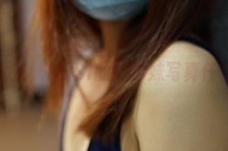 制服诱惑，ROSI的嫩学妹写真任你下载