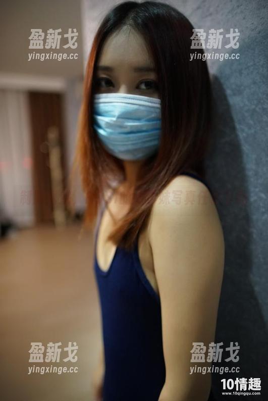 制服诱惑，ROSI的嫩学妹写真任你下载