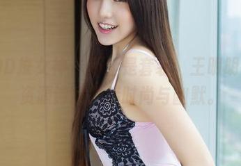 TGOD推女神 – 不止是套装，王明明在用资源诗意拼接时尚与幽默。