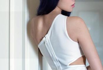 TuiGirl推女郎 – 感叹福利真不错，模特林夕的眼镜原图，总让我想到一些奇怪的事情。