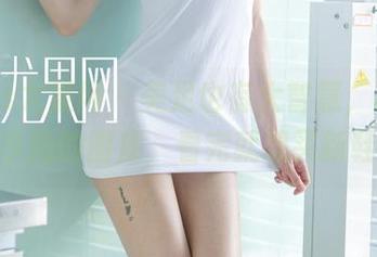 UGirls尤果网 – 美足也有大智慧，杨晨晨分享她的图库，看完就想买新鞋！