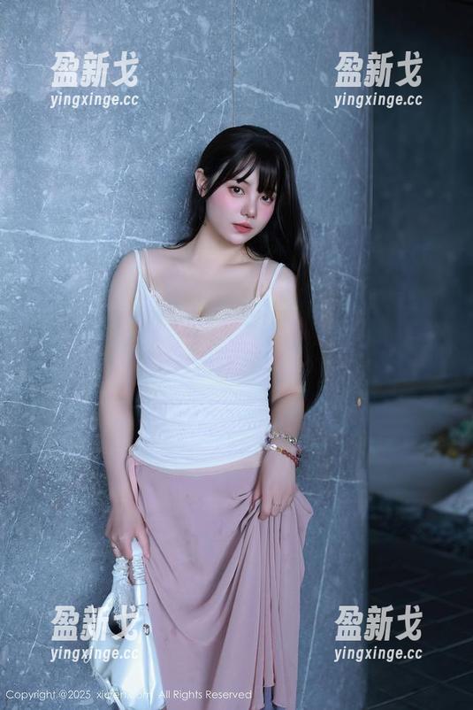 Xiuren秀人网-李雅柔182CM Xiuren秀人网 - 有图有真相,福利原图为李雅柔182CM的礼服加了几分色彩