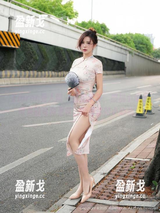 Xiuren秀人网 - 自拍新季，樱桃小阑子带来的写真更新，期待你的小心心。
