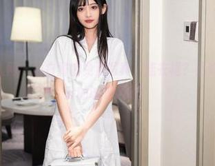 Xiuren秀人网 – 甜白酱的免费写真，连衣裙？不如说是诱惑满分的试衣间吧！