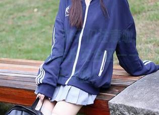 Xiuren秀人网 – 妹子们注意啦！苏韵锦的女友图集，带你走出安全区——无圣光抢先体验！