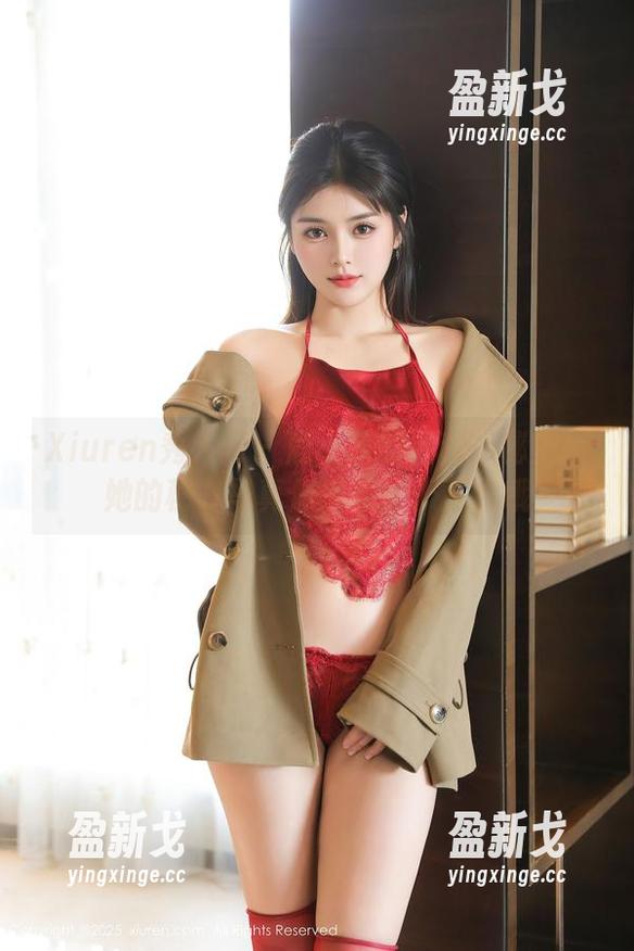 Xiuren秀人网 - 鹿小茜的福利小秘密：她的秘书写真似乎不止于工作哦