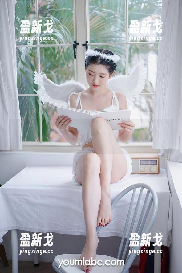 YouMi尤蜜荟 - 柚柚酱的浴缸冒险：别问，图包里有香气