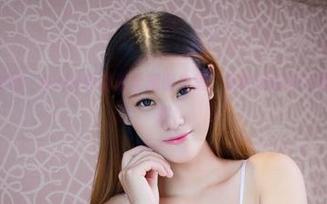 YouWu尤物馆 – Kely香香的长腿图集里，我的腿就在旁边默默自愧不如