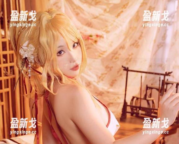 看全套！七七娜娜子碧蓝航线的每一张都是一种无意中的撩拨。