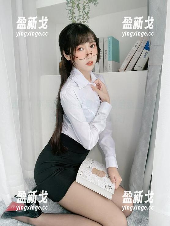 绝了，不呆猫的亮丝教师形象给我上一课，这图包下载速战速决！