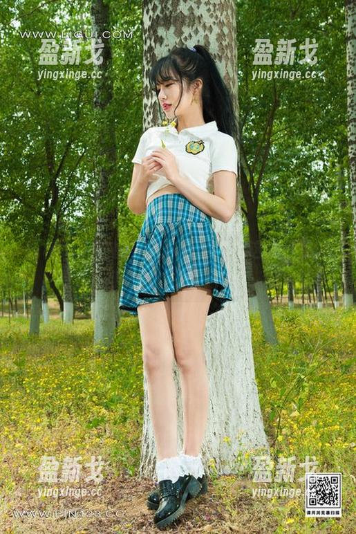 丽柜 - 左左的礼服合集，试问这些都是如何一次性搬回家的？