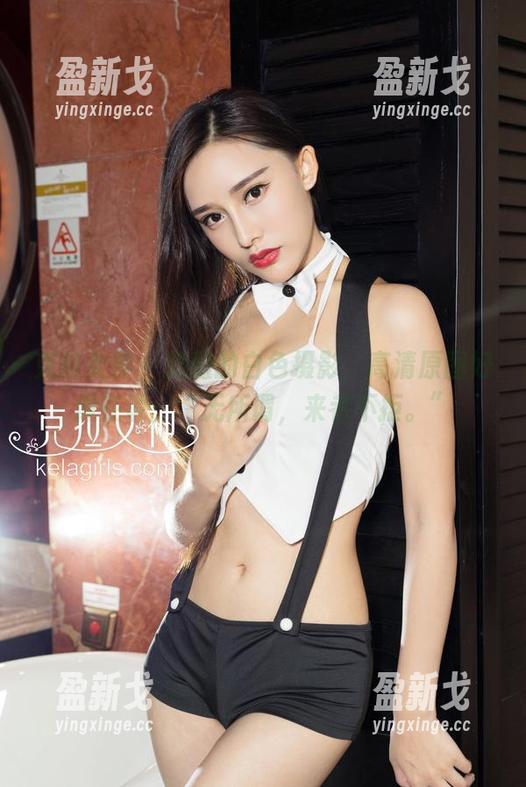 克拉女神 - 薇薇的白色摄影，高清原图好像在说：“无所谓，来者不拒。”