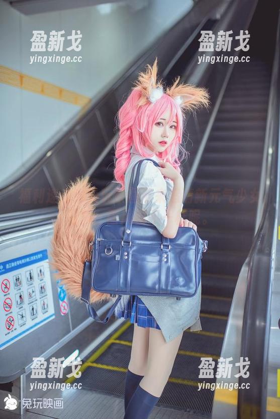 福利速递！兔玩映画带来超清新元气少女写真，画风很不一样呢。