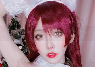 打开啾小妍的眼镜图包——不一定找得到灵感，但看得开心。