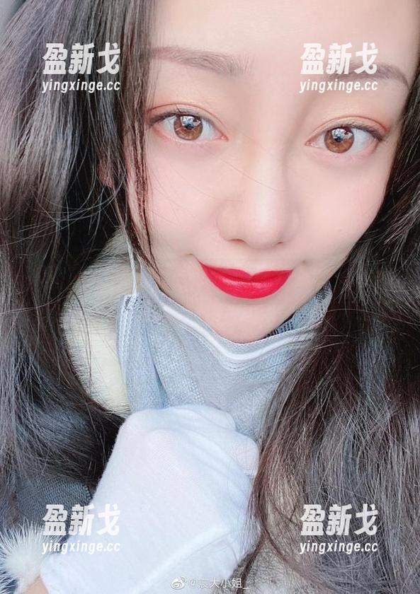 宸大小姐 微密圈 - 有没有短裤的灵魂?跟宸大小姐的照片去撩戏!
