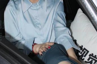 小众视觉 – 又一个关于婷婷的裤里丝：图库走一遭，下载一瓶香水的节奏吗？