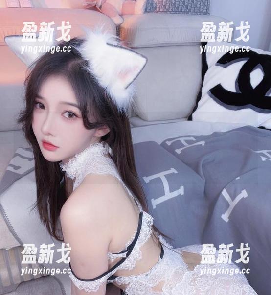 小小奶瓶儿 小小奶瓶儿推新啦!网盘里的白色蕾丝,不下载你会后悔…但也许根本不想分享给朋友?