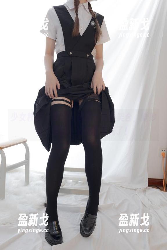 少女秩序 - 原图与壁纸的完美契合，婚纱在千澄身上好像都发光了！