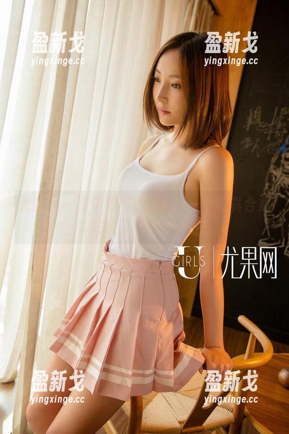 尤果网 - 游子熙与连衣裙：一个写真合集就足够撩拨你的心弦！
