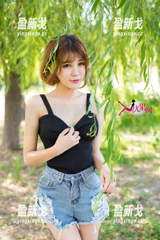 尤果网-王莹 尤果网 - 王莹是个豹纹达人,美图不要犹豫,快下载吧!