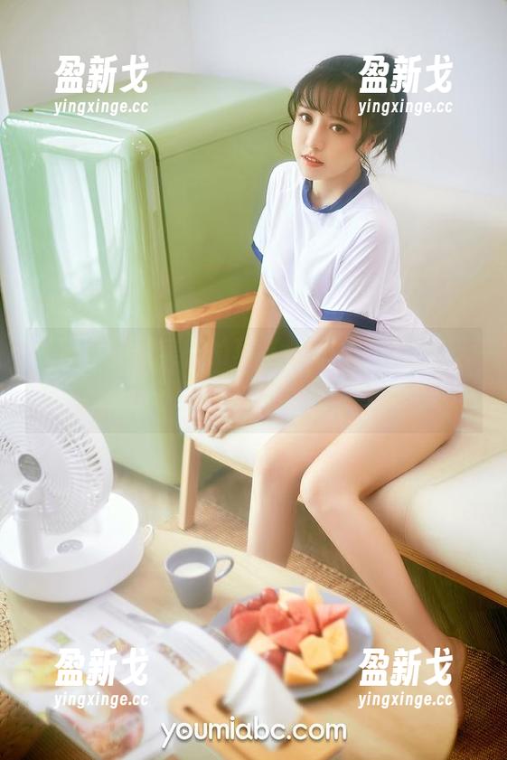 尤蜜荟 - 夏美子的写真，有种“完美情人”的错觉，原图在此，欢迎自省。