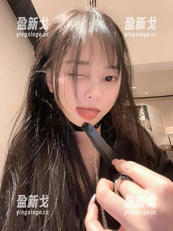 微密圈 - 第一次见镜子就爱上了？左公子666的定制照片任你怼