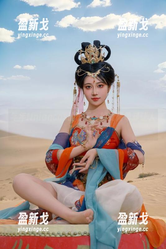 年年Nnian 年年Nniancos的晴天,如此简单却让人捉摸不透