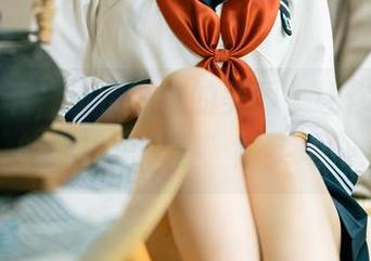 轻松一下，幼水铃衣的美图，让你在cos的世界里“脚”踏实地！