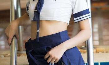 推女神 – 最新“油亮”影片：歆小兔chobits让你眼前一亮，光泽四射的时刻！