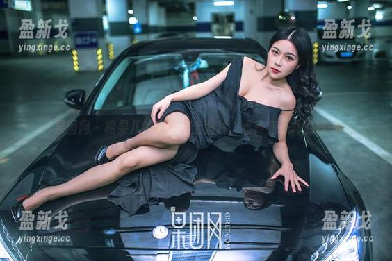 果团网 - 松果儿的在线护士图片，看着有点儿心虚…