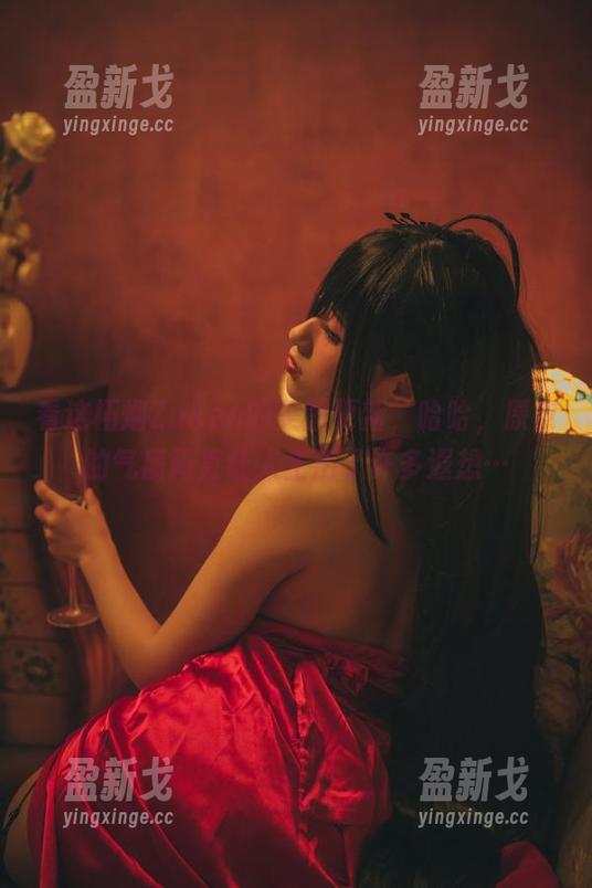 看这柘烟Zuken的美图更新，哈哈，原皮的气质简直让人生出了许多遐想…