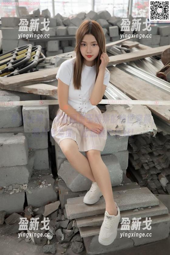 梦丝女神 - 决赛圈里王娇娇的绝世容颜，照片也免费，比想象中还好！