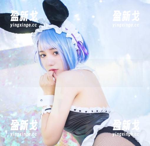 穿搭没极限，洛丽塔大哥私拍资源里的吊带睡衣开启了另一个维度。真的要说呢…