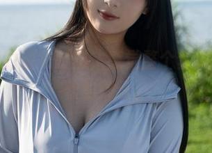 浅安安的睡衣时刻，感觉整个套图都像柔软的绵云。