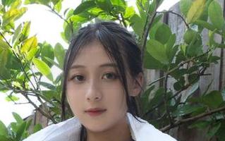 在线聚焦浅安安，黑胶带作品犹如暗夜中的悸动