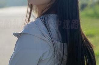 在浅安安的礼服写真集中迷路了，下载还得慎重点。