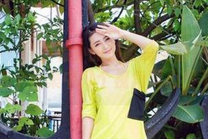 爱蜜社 – 别小看小丽莎萌萌哒的户外套图，这个合集中几个视角真心很不错