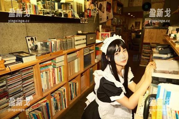 白莉爱吃巧克力 白莉爱吃巧克力的蕾姆女仆:无圣光下的迷离时刻,图片让人瞩目。