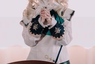 白莉爱吃巧克力的小舞，想立刻下载这组美图，结果网站下得慢得我心焦！