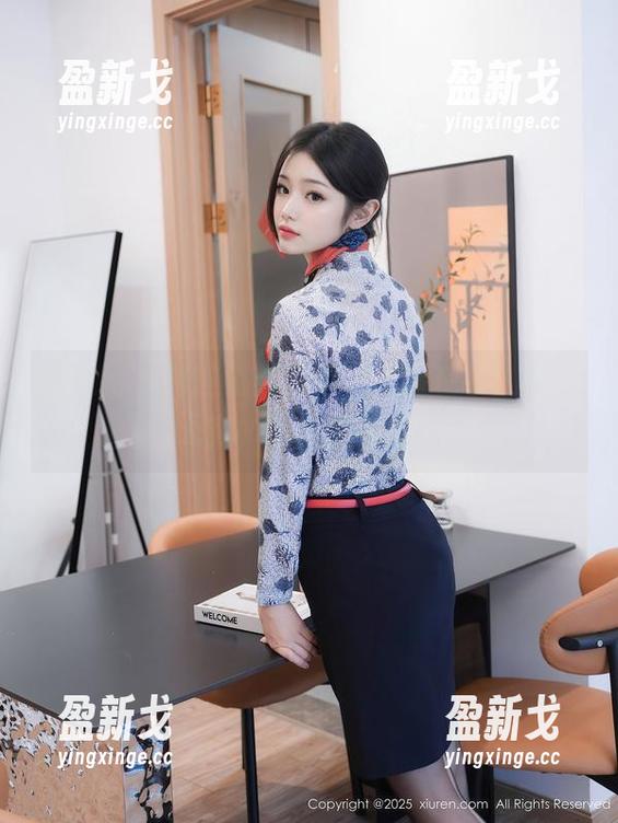 秀人网 - 利世黑丝美腿，一图在手，快乐无穷，下载别犹豫！