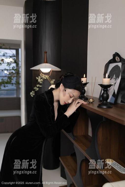 秀人网-唐安琪 秀人网 - 制服也能拍私房照?唐安琪表示:看我如何把课堂搬上舞台的Cool!