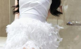 秀人网 – 哦，夏雪爱与蕾丝，这组精选图的高冷让人流口水。